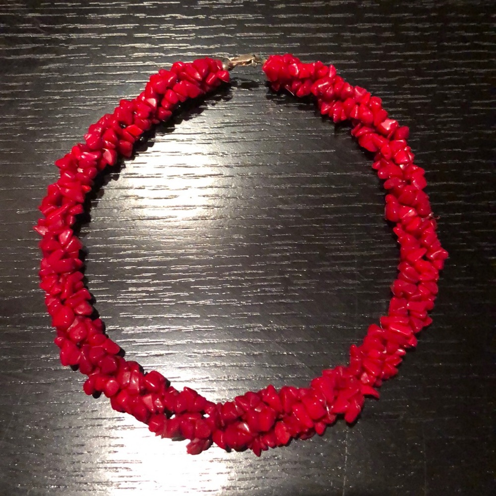 Red coral necklace